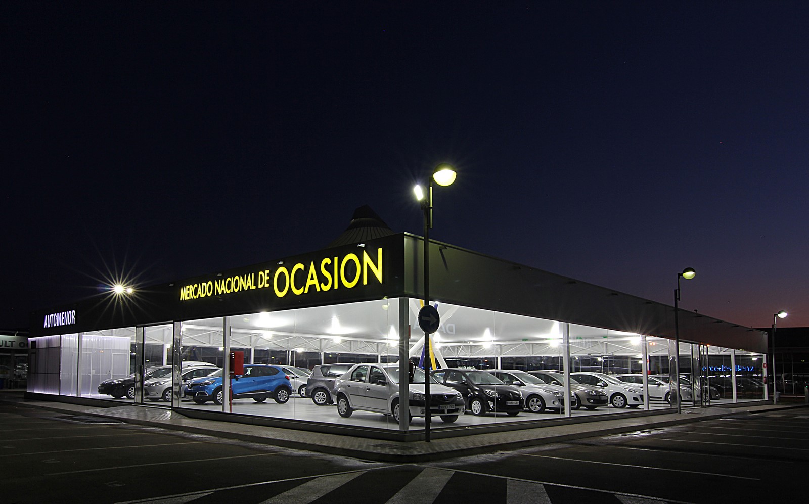 Car showroom canopy Image